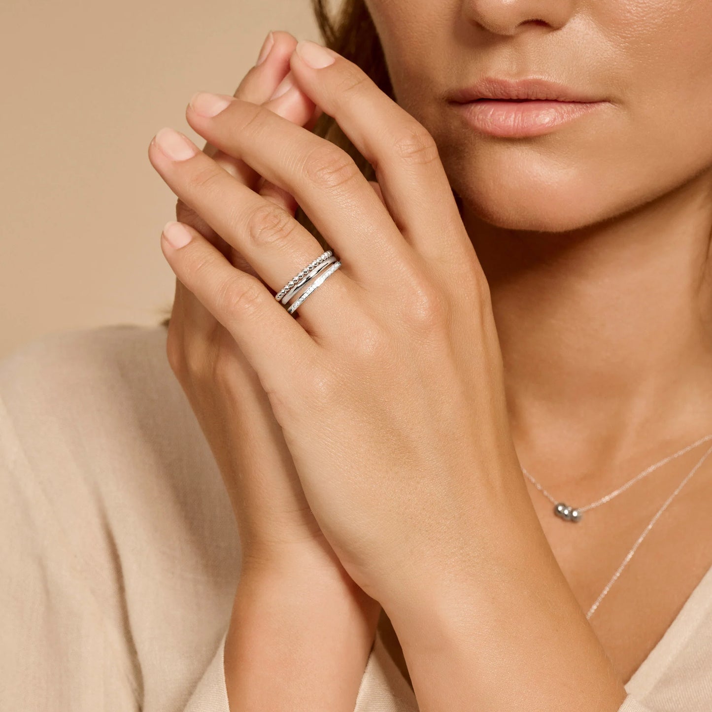 Blush witgouden ring bolletjes