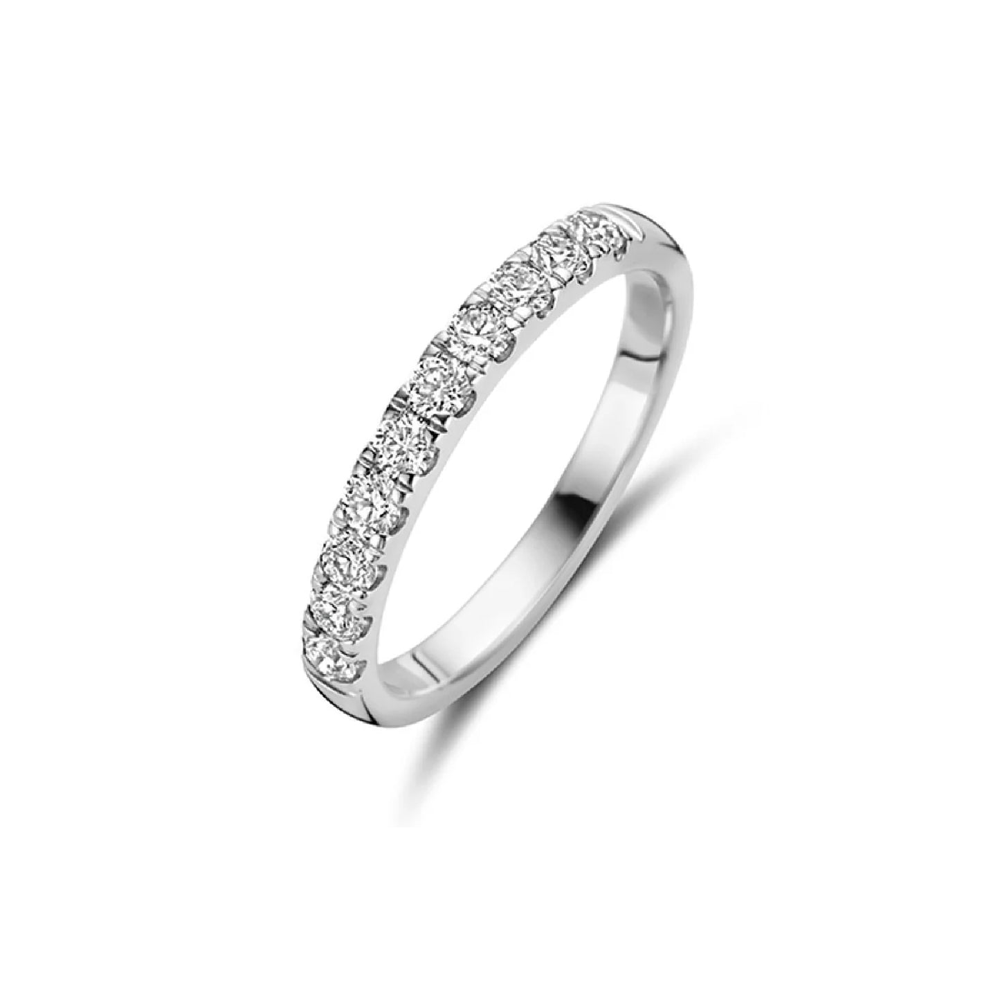 Blush Lab Diamonds memoire ring