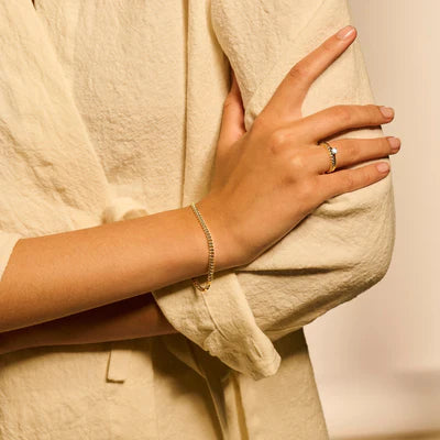 Blush geelgouden armband
