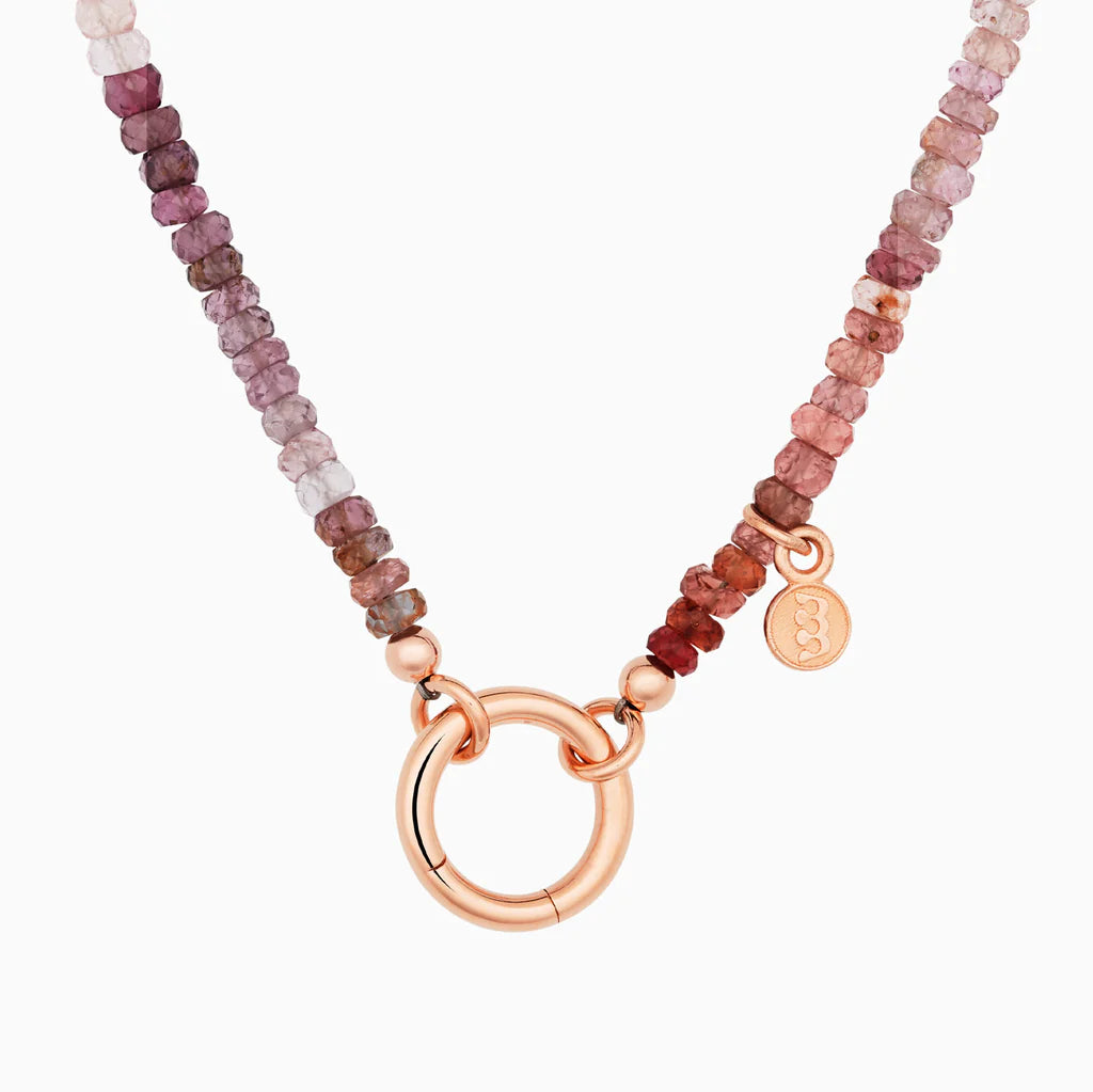 Bron collier met spinel