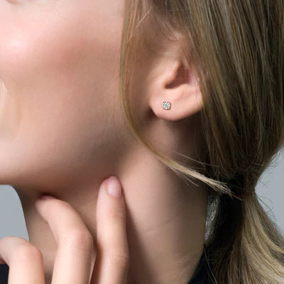 Blush oorknoppen met Zirkonia