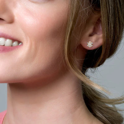 Blush oorknoppen met zirkonia