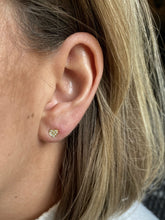 Afbeelding in Gallery-weergave laden, Just franky Treasure Heart Diamond Earring Single Piece
