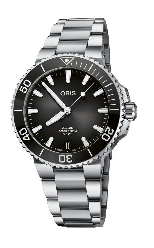 Oris Aquis date Calibre 400 Black
